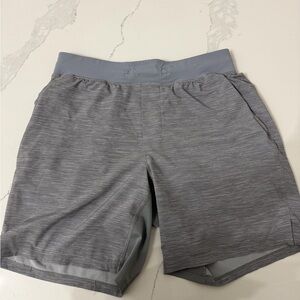 Lululemon Men’s New Venture Classic Shorts Size M 7" Inseam Grey Linerless